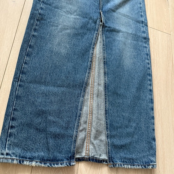 NWT Levi's Ankle Column Slit Denim Maxi Skirt Women’s Size 24 - Picture 5 of 15